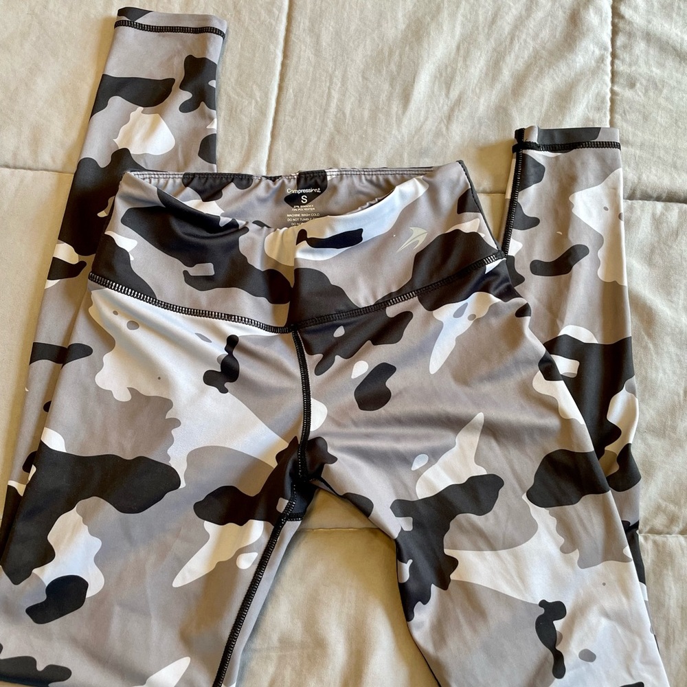 Camo workout leggings